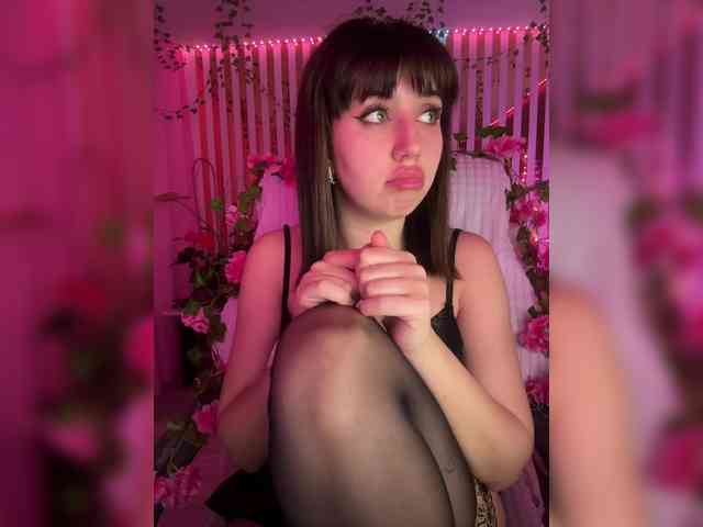 MiaLiaHot