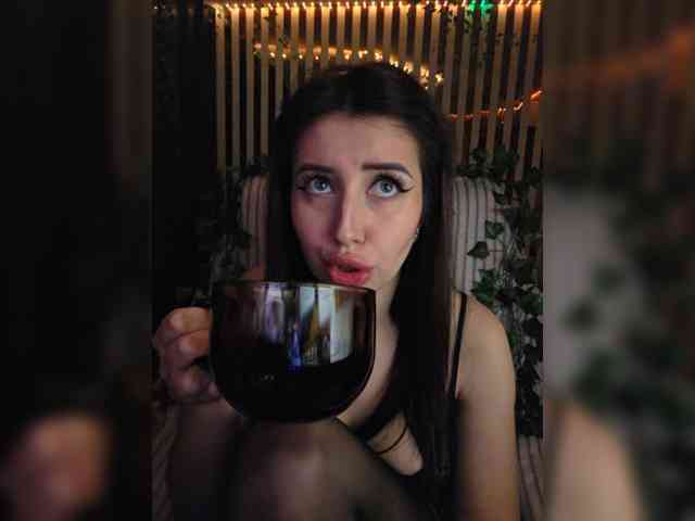 MiaLiaHot Live Webcam on BongaCams