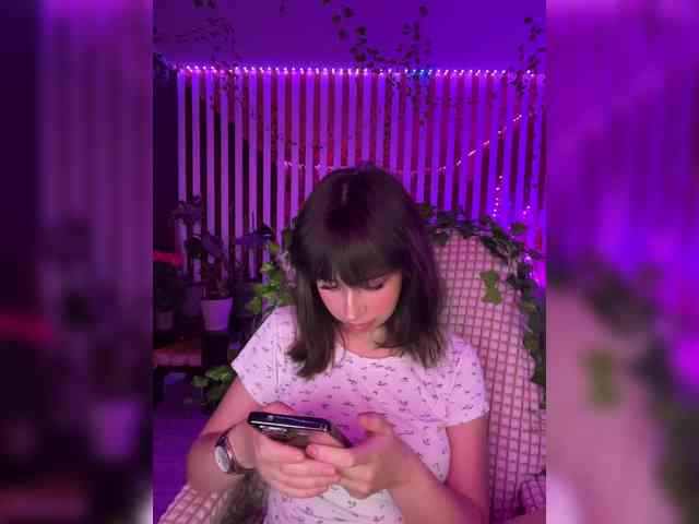 MiaLiaHot