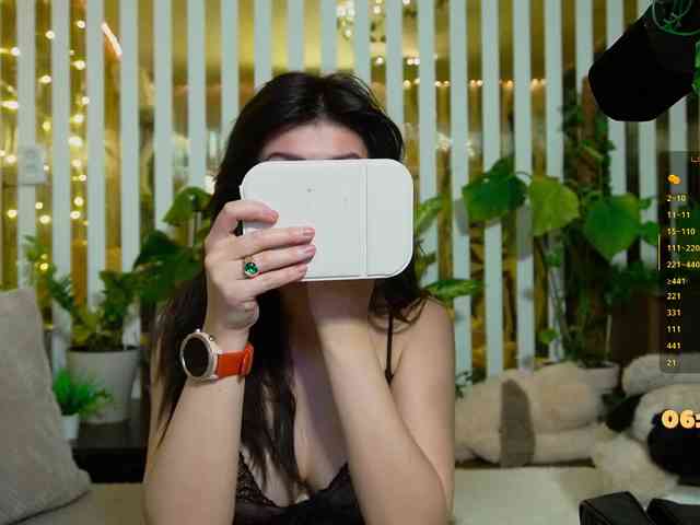 free live cam sex MiaLiaHot