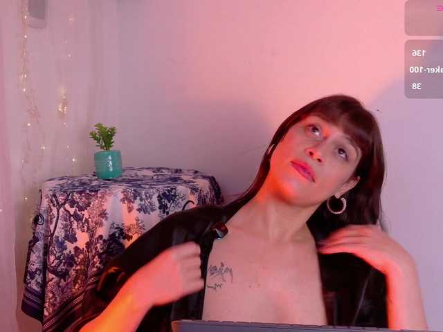 maggiebloom- live cam on BongaCams