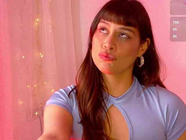 maggiebloom- Live Webcam on BongaCams