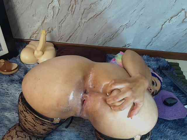curvymilff webcam