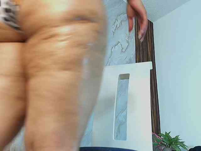 curvymilff webcam