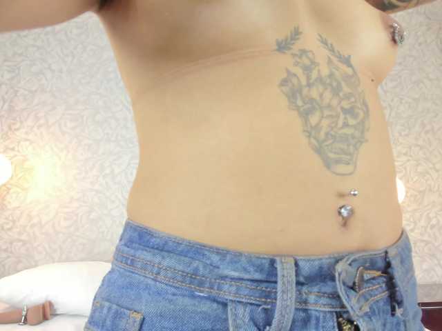 leigh-angels live cam on BongaCams