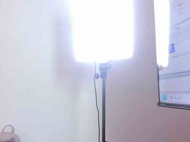 leigh-angels's live room