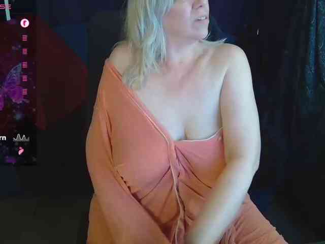 abbinatural live female cam on bongacams