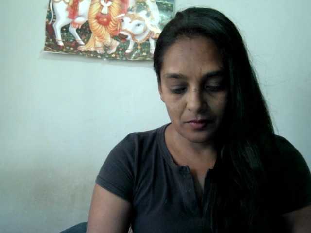 IndianSutraX, en vivo ahora en BongaCams