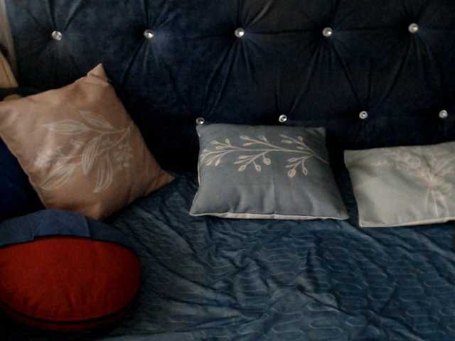 DragonFly7223's BongaCams show and profile