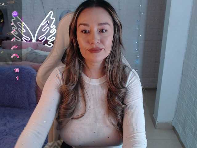 Natysweet22 live cam on BongaCams