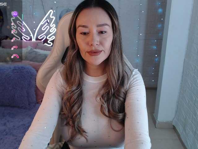 Natysweet22 live cam on BongaCams