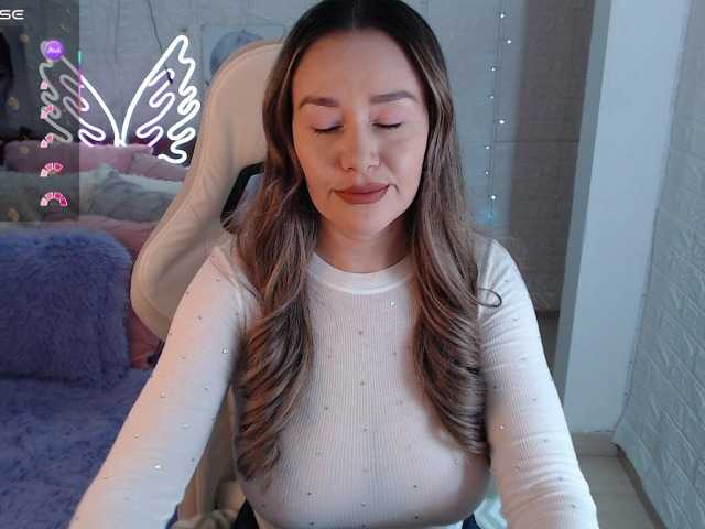 Natysweet22 live cam on BongaCams