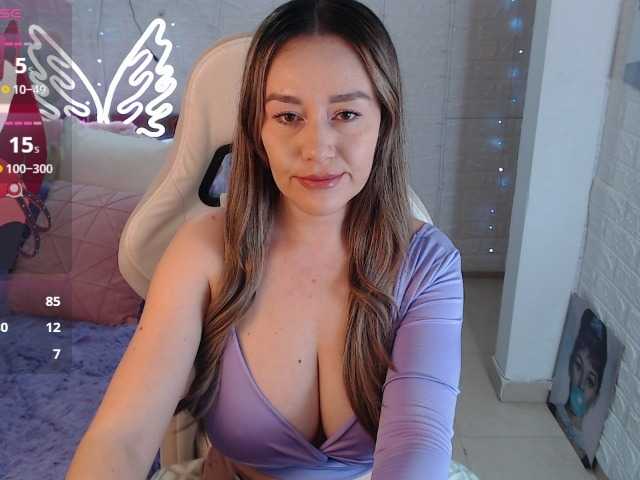 Natysweet22 live cam on BongaCams