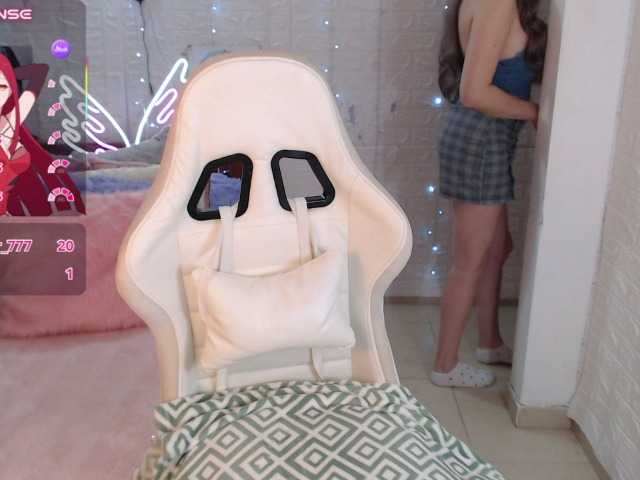 Natysweet22 live cam on BongaCams
