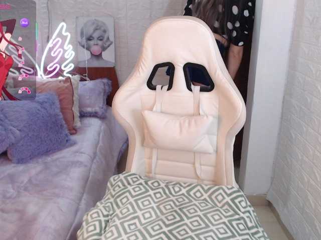Natysweet22 live cam on BongaCams