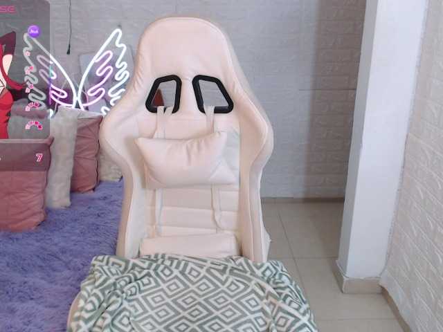 Natysweet22 live cam on BongaCams