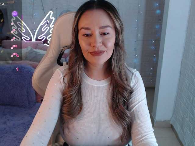 Natysweet22 live cam on BongaCams