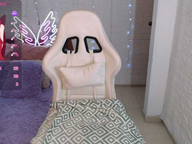 Natysweet22 live cam on BongaCams