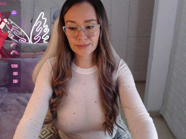Natysweet22 live cam on BongaCams