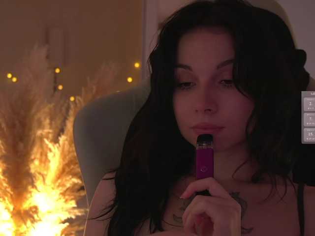 DrammaQueennnn, en directo ahora en BongaCams