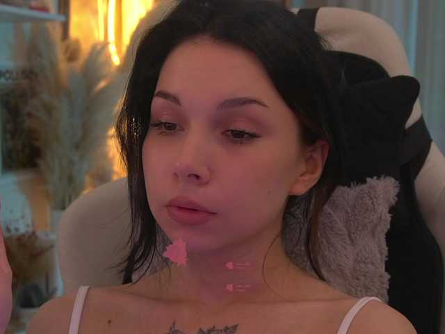 DrammaQueennnn live webcam show