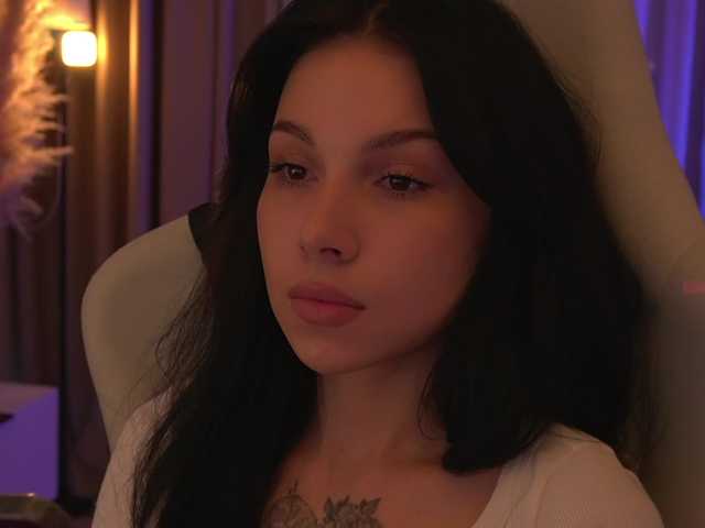 DrammaQueennnn live cam on BongaCams