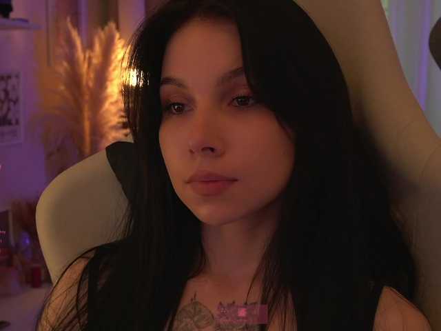 DrammaQueennnn live cam on BongaCams
