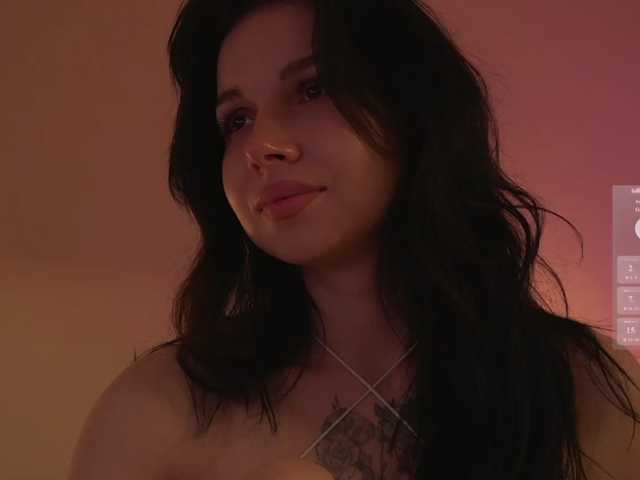 DrammaQueennnn live cam on BongaCams