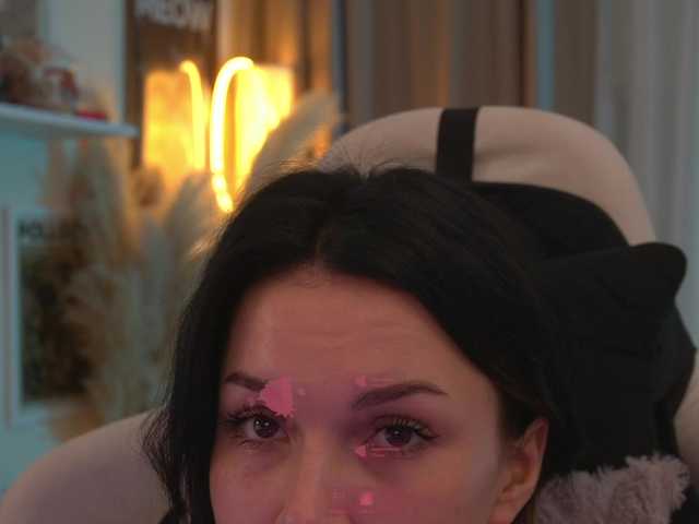 DrammaQueennnn live webcam show