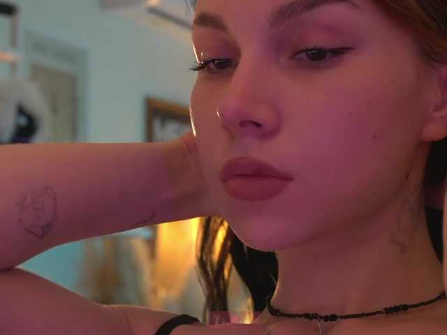 DrammaQueennnn live cam on BongaCams