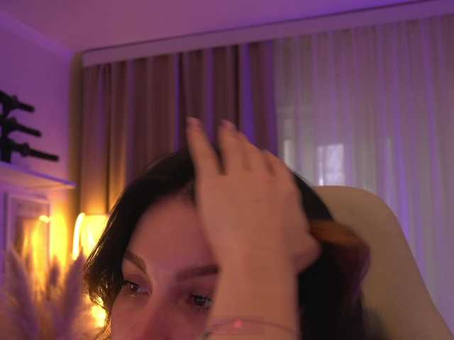 DrammaQueennnn live cam on BongaCams