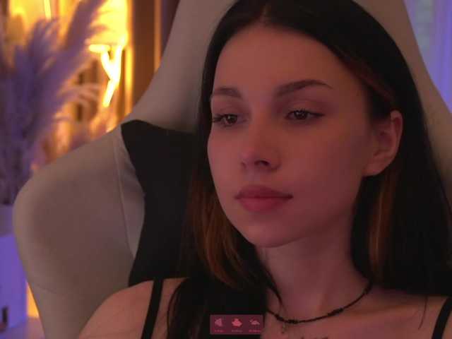 DrammaQueennnn live cam on BongaCams