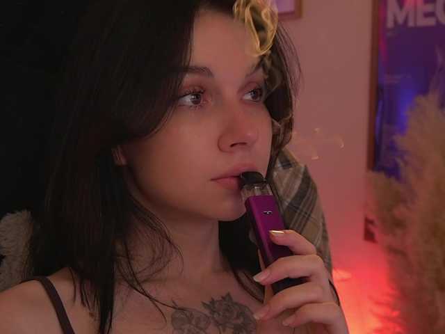 DrammaQueennnn live cam on BongaCams