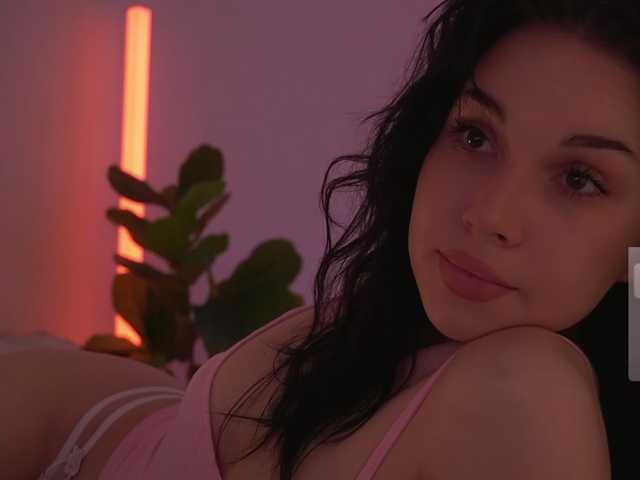 DrammaQueennnn live cam on BongaCams