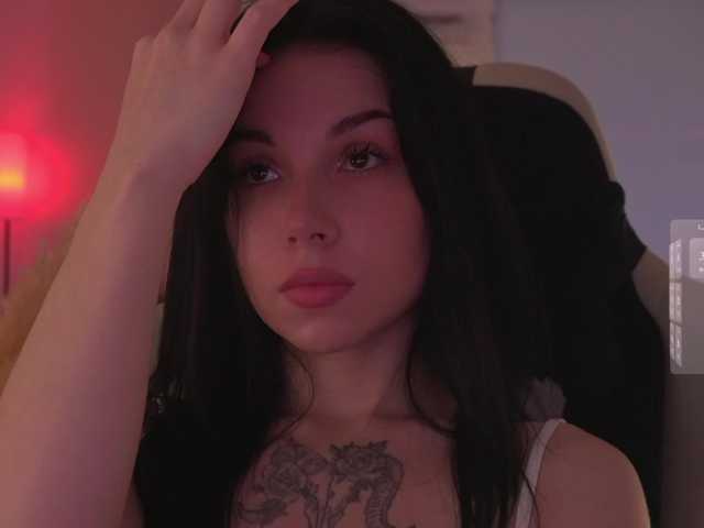 DrammaQueennnn live cam on BongaCams