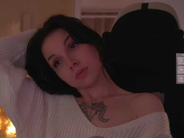 DrammaQueennnn, live now on BongaCams