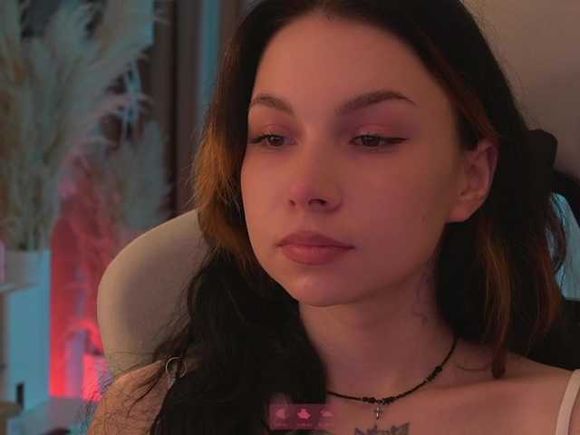 DrammaQueennnn live cam on BongaCams
