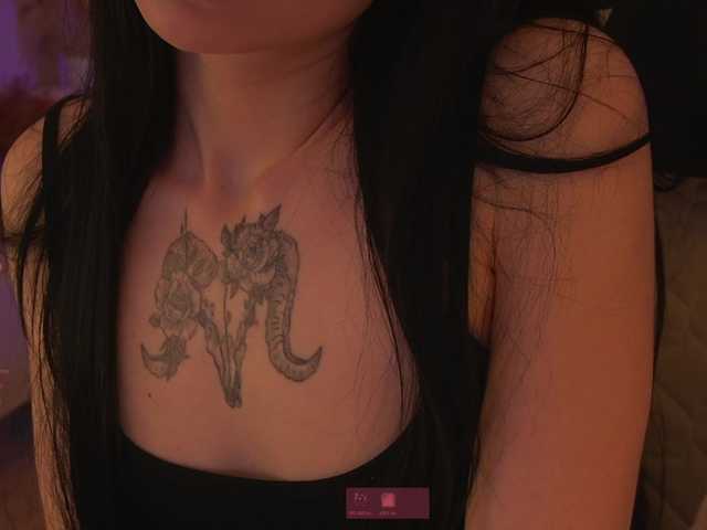 DrammaQueennnn live cam on BongaCams