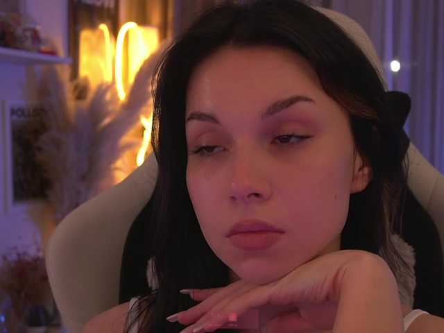 drammaqueennnn cam belle