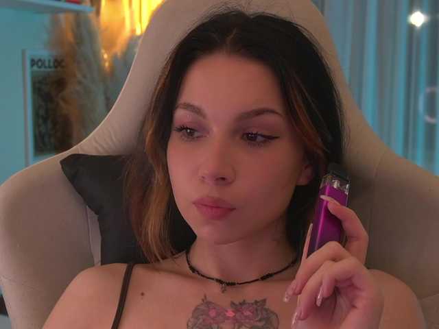 DrammaQueennnn live cam on BongaCams
