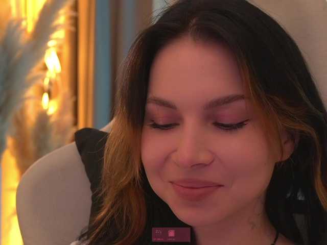 DrammaQueennnn live cam on BongaCams