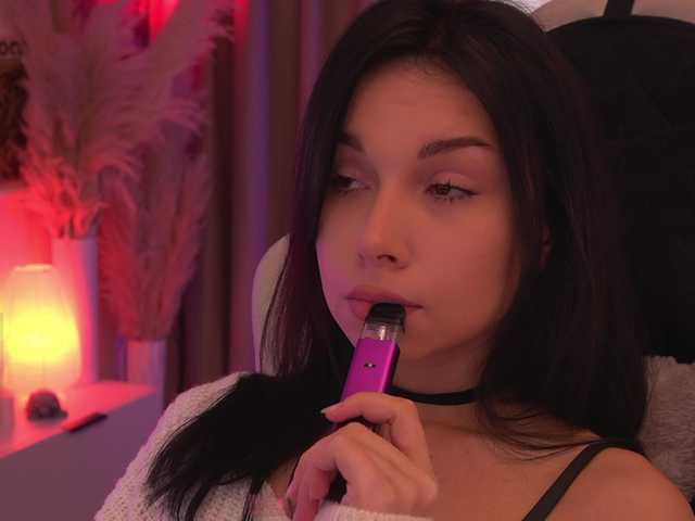 DrammaQueennnn live cam on BongaCams