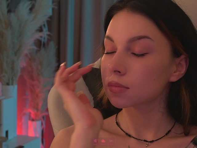 DrammaQueennnn live cam on BongaCams