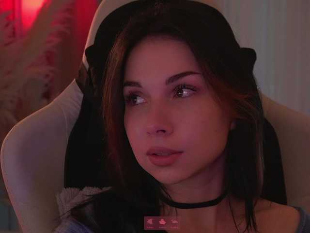 DrammaQueennnn live cam on BongaCams