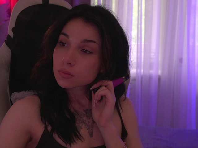 DrammaQueennnn live cam on BongaCams