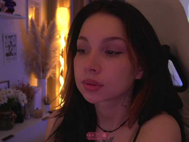 DrammaQueennnn live cam