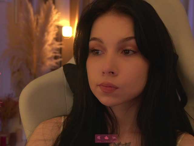 DrammaQueennnn live cam on BongaCams
