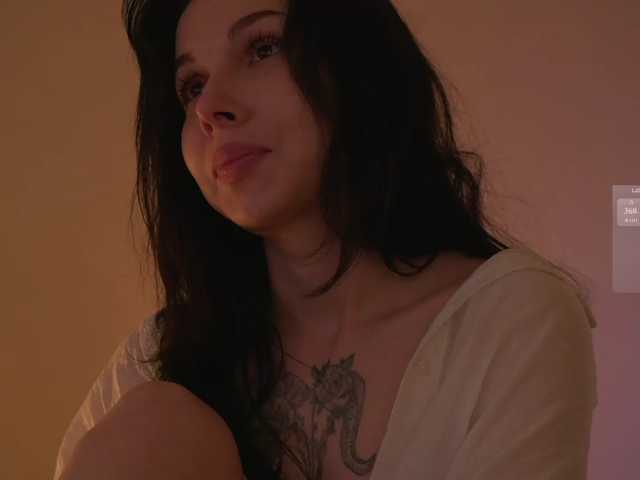 DrammaQueennnn live cam on BongaCams
