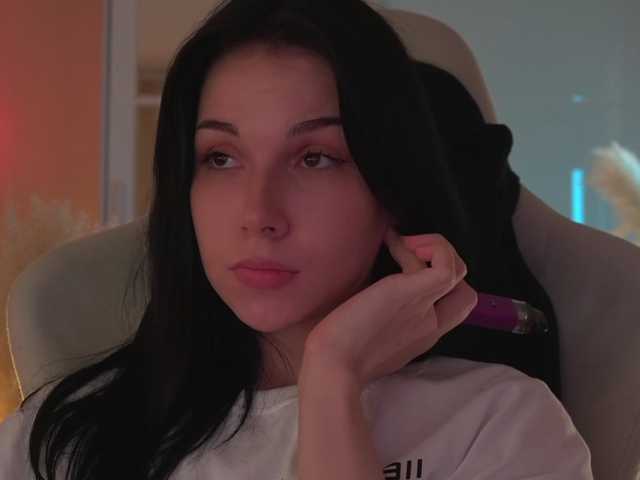 DrammaQueennnn live cam on BongaCams
