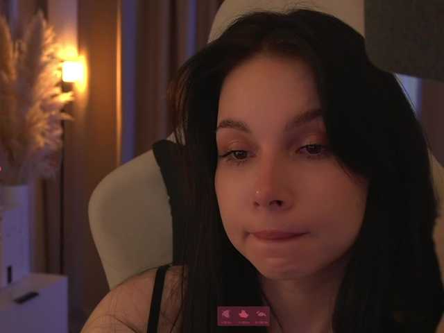 DrammaQueennnn live cam on BongaCams
